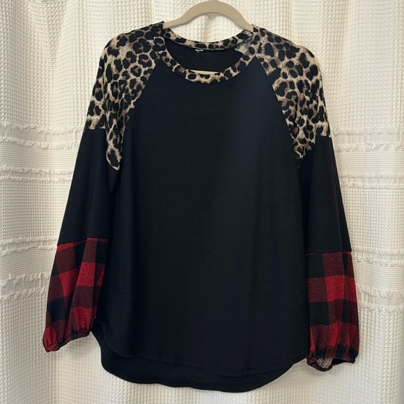 Red checked plaid with cheetah shoulders - Picture 1 of 4